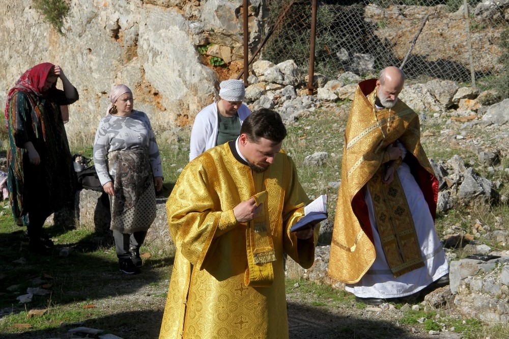 Rus Ortodoks Kilisesi temsilcileri, Fethiye'deki kilise kalıntıları arasında ayin yaptı