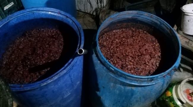 Adana'da bin 55 litre sahte içki ele geçirildi