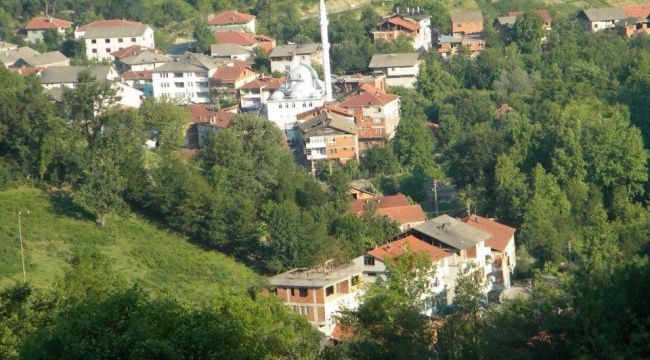 Korona pençesindeki köye halk pazarı yasaklandı