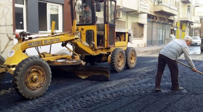 Akdeniz'de Fen İşleri ekipleri aralıksız çalışıyor