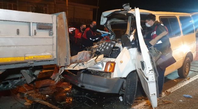 Aydın'da feci kaza: 1 ölü, 1 yaralı