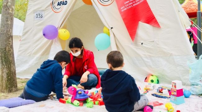 Depremzede çocuklara psikolojik destek