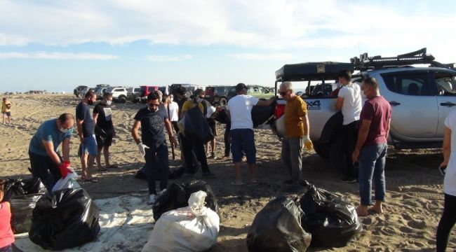 Off Road üyeleri caretta carettaların yuvalama alanını temizledi