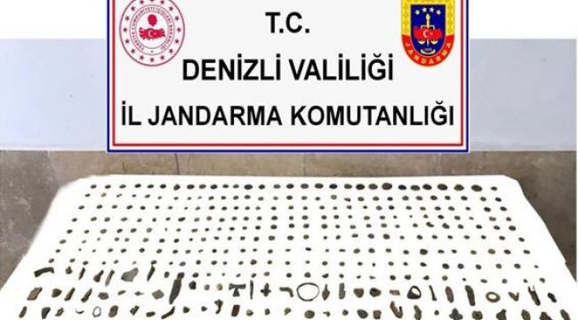 Tarihi eserleri satmak için müşteri ararken yakalandı