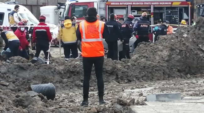 Ankara'da 2 işçi göçük altında kaldı