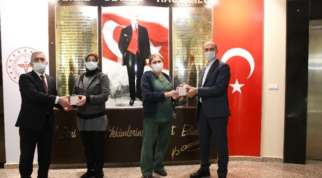 Başkan Kılıç'tan sağlıkçılara yeni yıl sürprizi