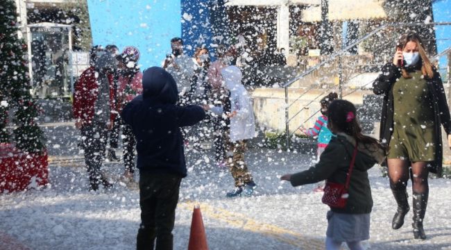 Bodrum'a lapa lapa kar yağdı