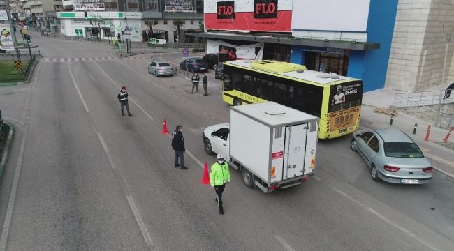 Bursa'da sokak kısıtlamasında cadde ve meydanlar boş kaldı