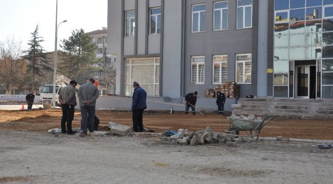 İhsaniye Belediye hizmet binası projesinde sona yaklaşıldı