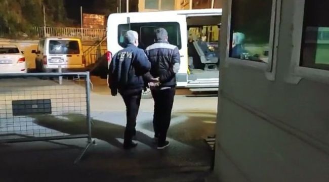 İzmir'de büyük FETÖ operasyonu