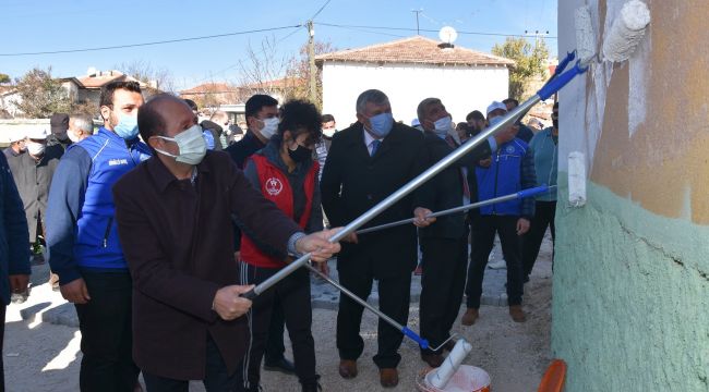 Jandarma ve polis ev boyadı