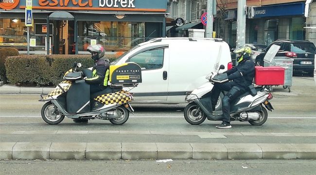 Kısıtlamalarda yolların sahibi kuryeler oldu