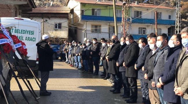 Koronadan ölen belediye başkanı toprağa verildi