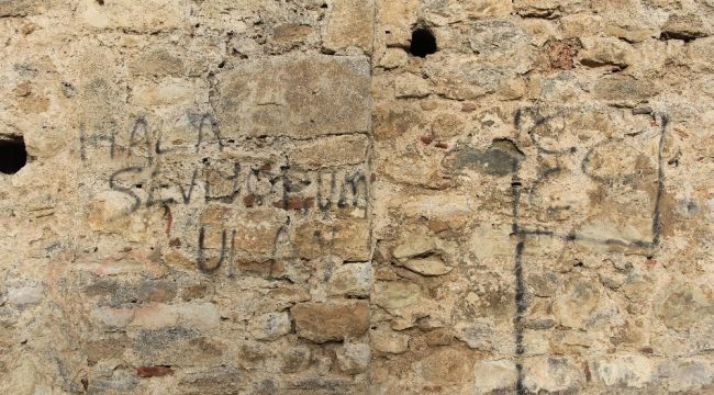 Sinop'ta tarihi surlara saygısızlık