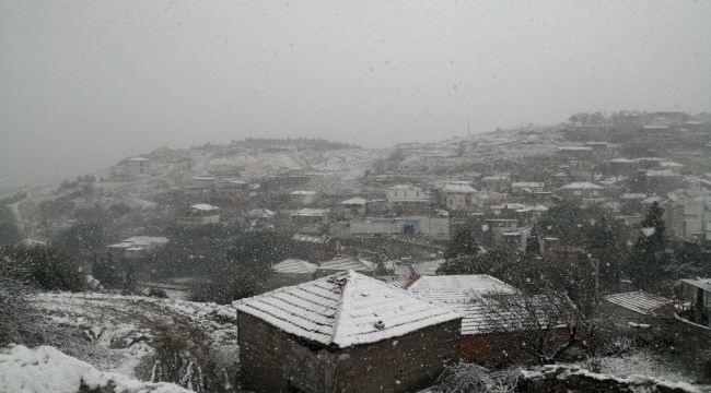 Aliağa beyaz örtüyle kaplandı