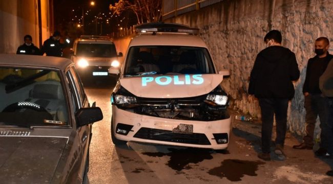 Azılı hırsız, polis aracına çarpınca yakayı ele verdi