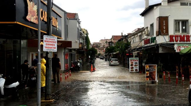 Çeşme'de çarşıyı artık su basmayacak