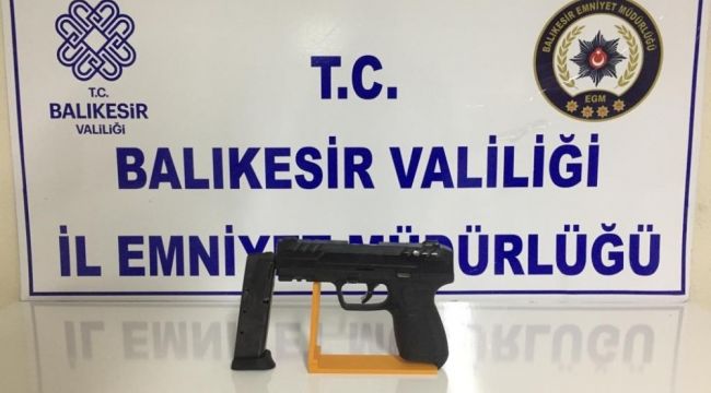 Balıkesir'de 11 aranan şahıs yakalandı