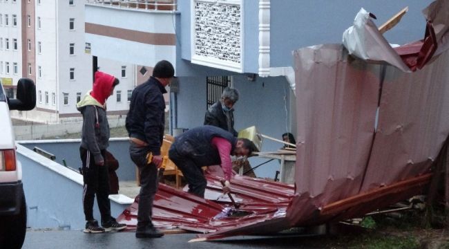 Ordu'da fırtına çatıları uçurdu