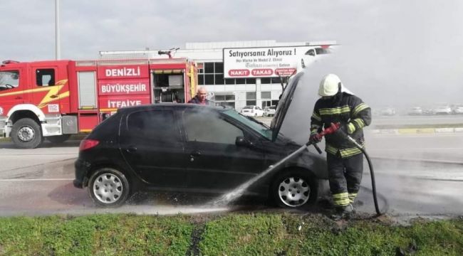 Seyir halindeki otomobil alevlere teslim oldu