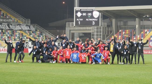 TFF 1. Lig: Altay: 1 - Altınordu: 3