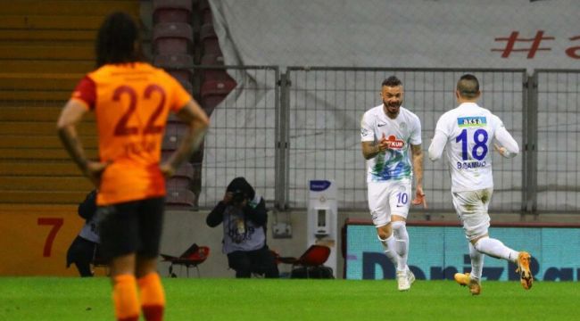 Galatasaray 17 yıl sonra evinde Rizespor'a yenildi