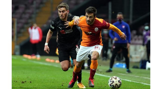 Galatasaray evinde puan kaybetti