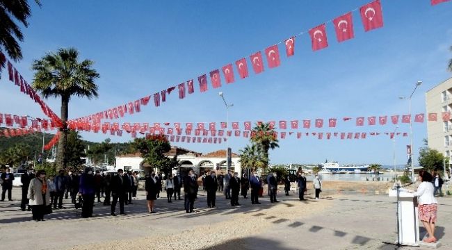 23 Nisan, Çeşme'de resmi törenle kutlandı