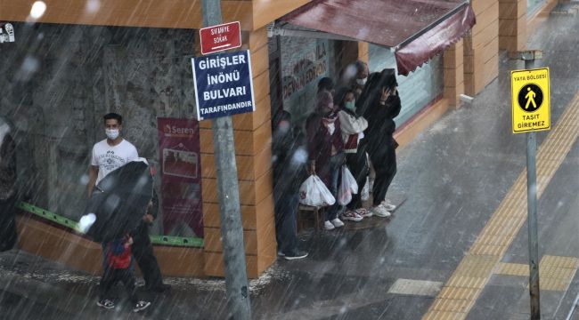 Aniden bastırdı, kaçacak yer bulamadılar