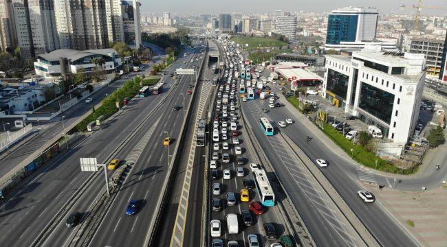 Bu nasıl kapanma! İlk gün trafik sıkıştı