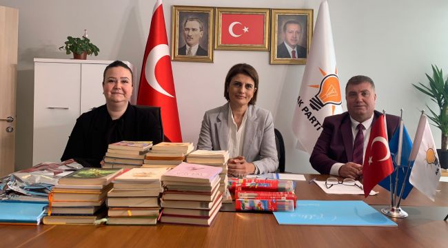 Kitap AK Parti İzmir'den, resimler çocuklardan