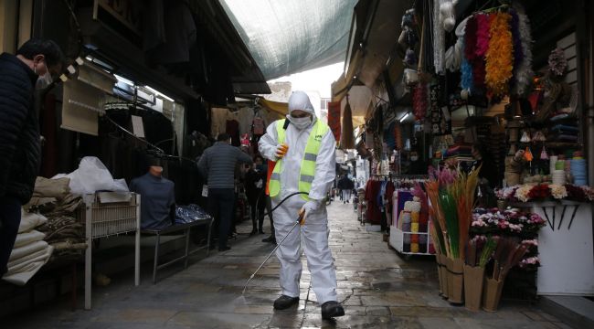 Konak, virüse karşı dezenfekte ediliyor