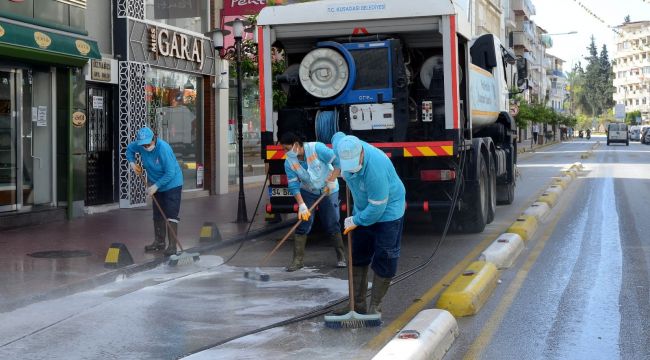 Kuşadası Belediyesi hijyen çalışmalarına ağırlık verdi