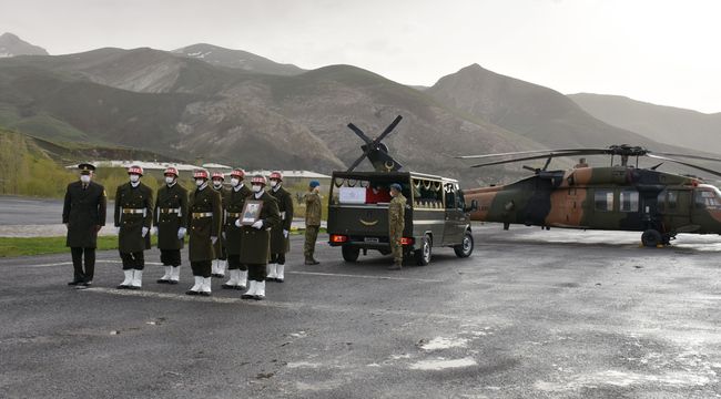 Şehit Teğmen törenle İzmir'e uğurlandı