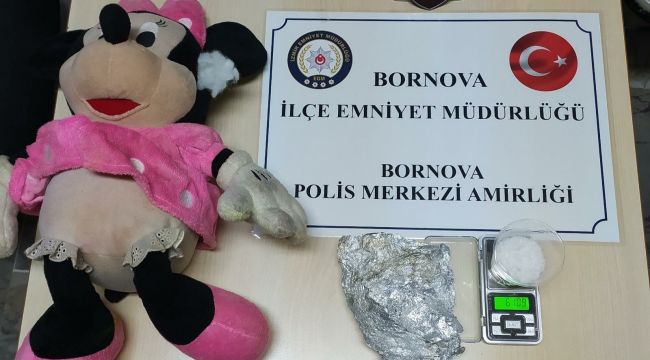 İzmir'de peluş oyuncağın içinden uyuşturucu çıktı