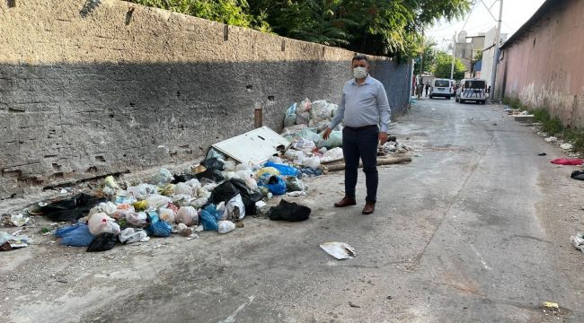 İzmir'de üç ilçe başkanından, üç belediye başkanına cevap