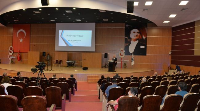 KMÜ'de "Dünya Dili Türkçe' konferansı