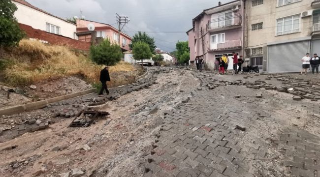 Manisa'da sel felaketi: 17 ev hasar gördü