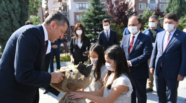 Bakan Selçuk, okul isimleri için konuştu