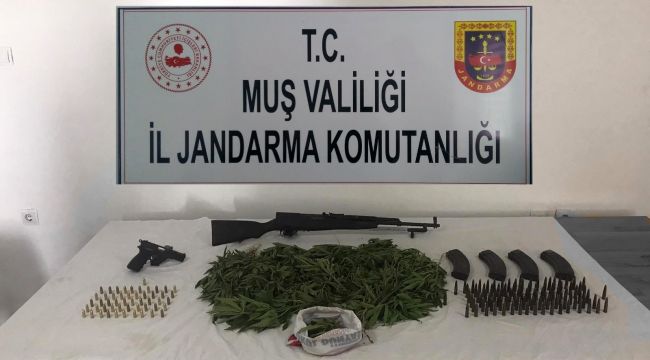 Muş'ta uyuşturucu ve silah kaçakçılığı operasyonu: 5 gözaltı