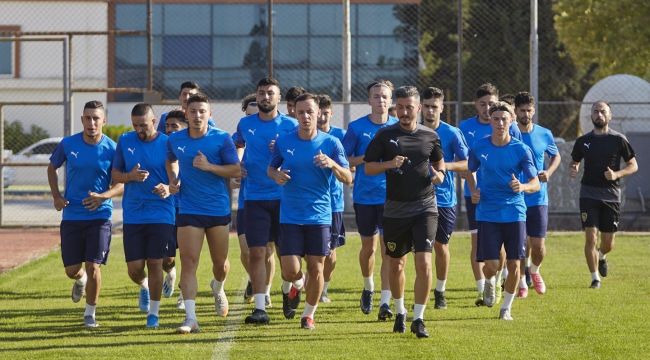 Bucaspor 1928, sahaya inerek ilk antrenmanını yaptı