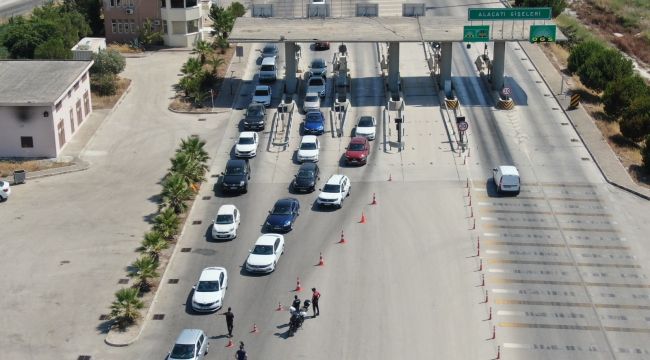 Çeşme'de tatilci yoğunluğu başladı