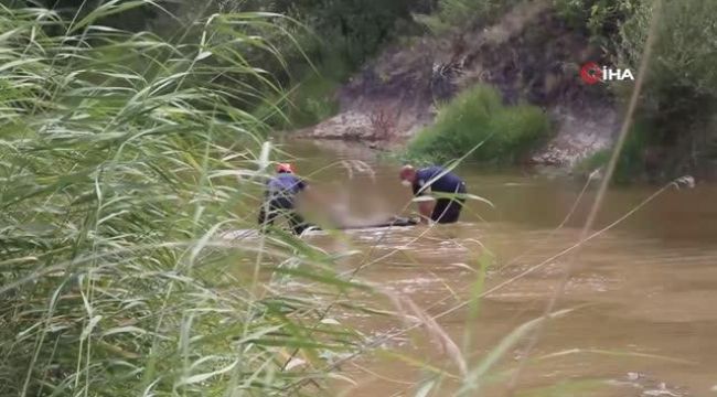 Gediz Çayı'nda genç bir erkek cesedi bulundu