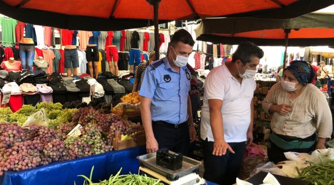 Bayraklı'da pazarcılara terazi ayarı denetimi