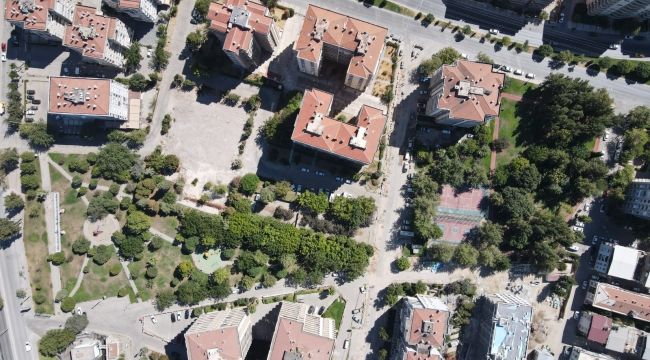 Büyükşehir depremde zarar gören parkları yeniliyor