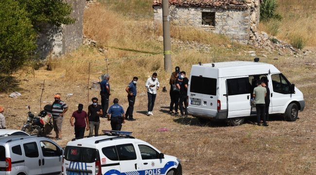 İzmir'de boş arazide ceset bulundu