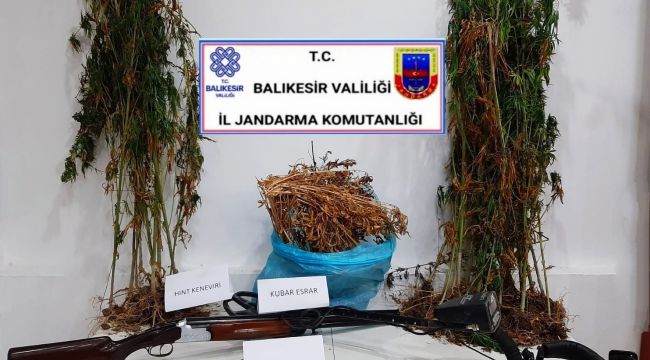 Jandarma uyuşturucu tacirlerine nefes aldırmıyor