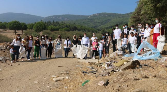 Ormandaki çöpler gönüllüleri şaşırttı