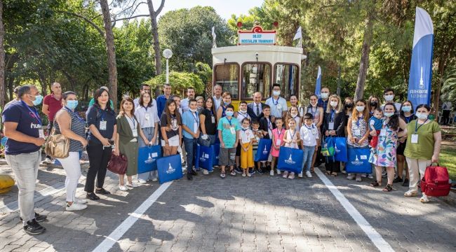 Başkan Soyer, kendisine mektup yazan çocuklarla buluştu