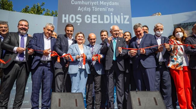 Çeşme Cumhuriyet Meydanı'na görkemli açılış!